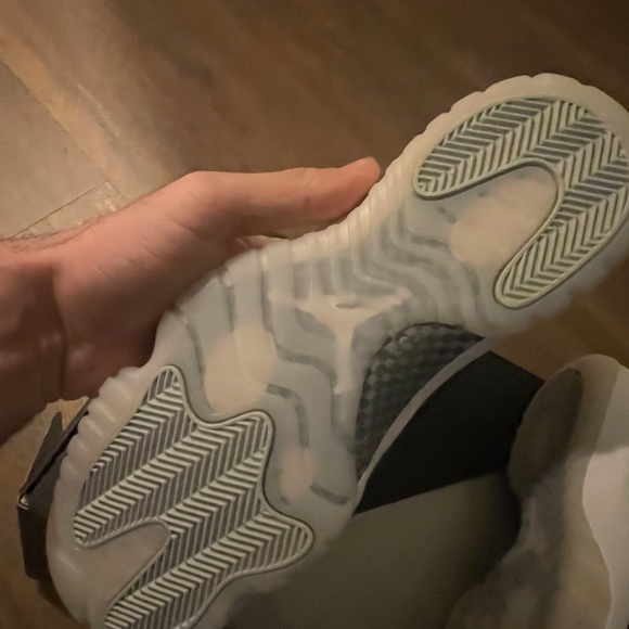 Air Jordan 11 Retro -25th Anniversary “Jubilee” - Picture 9 of 13